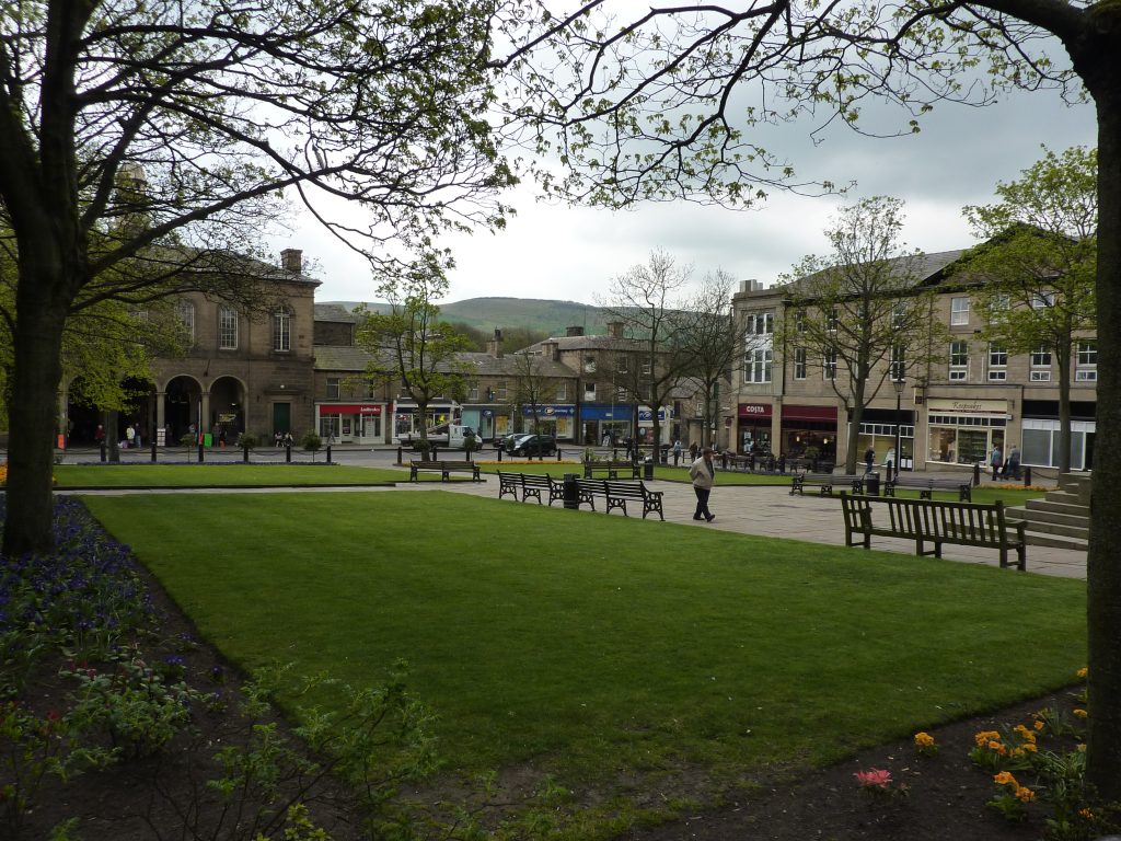 Glossop town centre or landmark